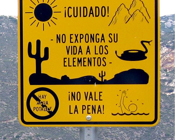 Cartel colocado por la Border Patrol estadounidense (commons.wikimedia.org)