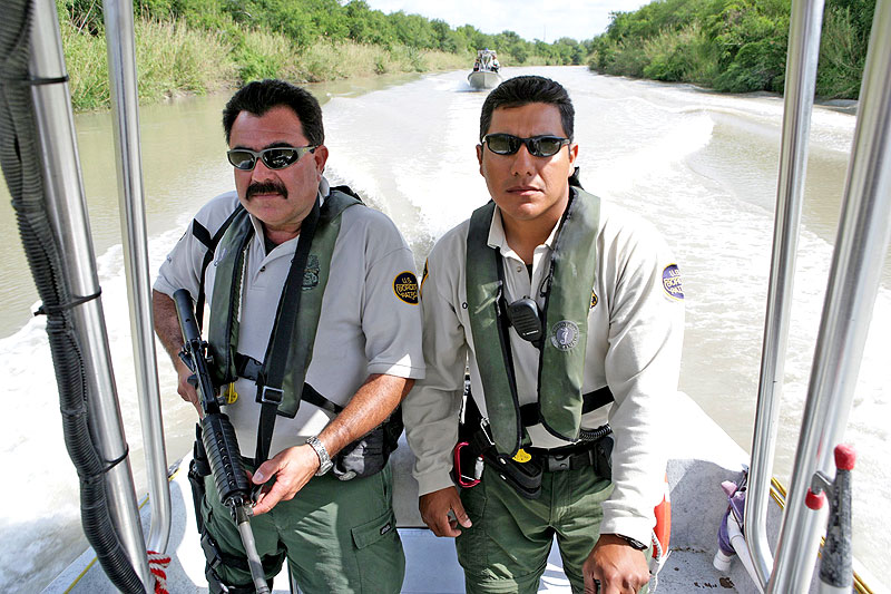 Agentes de la Border Patrol estadounidense (sitio Web de la US Customs and Border Protection - www.cbp.gov)