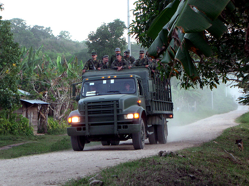 Vehículo militar en la Comunidad de Zapata, Municipio de San Manuel, Chiapas © SIPAZ 