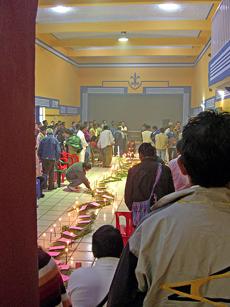 Ceremonia durante la Asamblea del Pueblo Creyente © SIPAZ