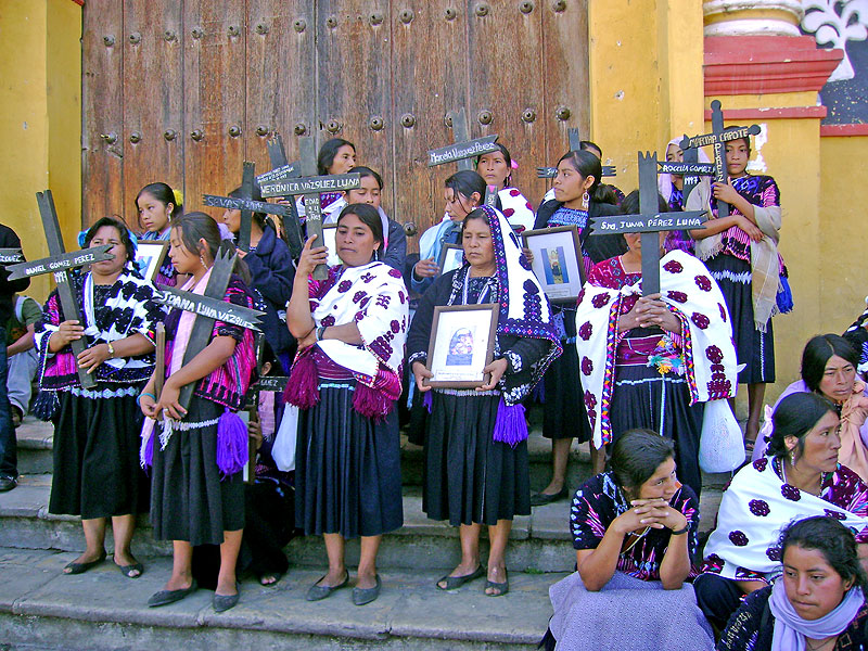 Peregrinación de las Abejas en San Cristóbal en rechazo a la excarcelación de presos por el caso Acteal © SIPAZ