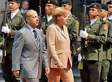 La Canciller alemana Angela Merkel y el Presidente de México Felipe Ignacio Calderón © Esmas.com