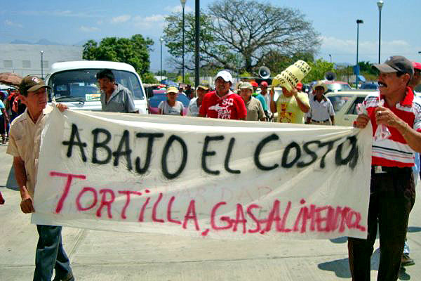 Ci-bas: Manifestation du mouvement contre les tarifs surélevés de l’électricité à Tonalá © Consejo Regional Autónomo de la Costa de Chiapas