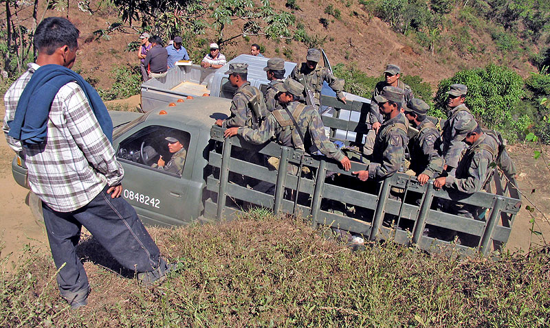 Militaires au Guerrero © Tlachinollan