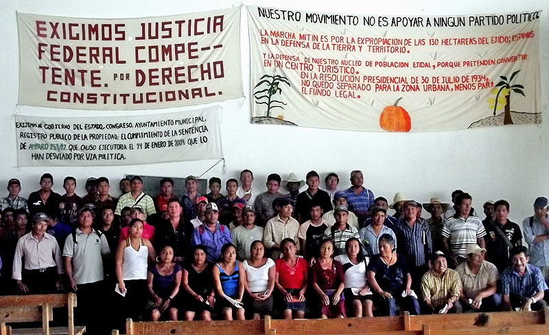 Reunión de ejidatarios en Tila con SIPAZ, noviembre de 2012 © SIPAZ