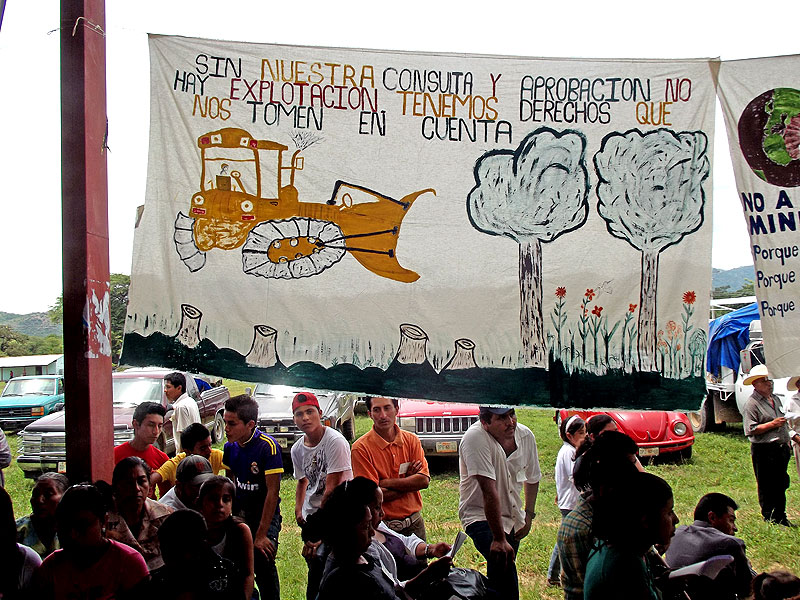 Forum «Pour la défense de notre Mère Terre et notre territoire, Oui à la Vie, Non à l’exploitation minière” © SIPAZ