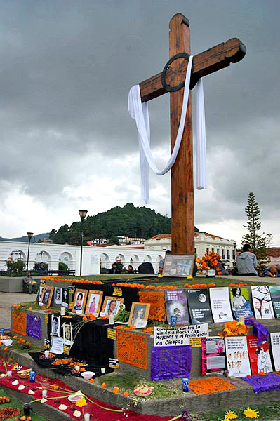 Conmemoración de las mujeres asesinadas en Chiapas, 1 y 2 de noviembre, San Cristóbal de Las Casas  © SIPAZ