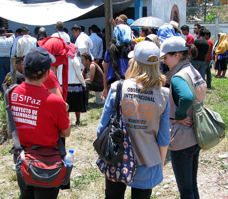 Acompañamiento internacional en el retorno de desplazados de Colonia Puebla, Chiapas, abril de 2014 © Frayba