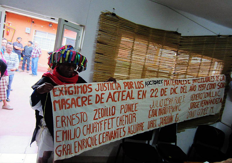 Conferencia de Prensa de Las Abejas de Acteal, San Cristóbal de Las Casas, 22 de octubre de 2014 © SIPAZ