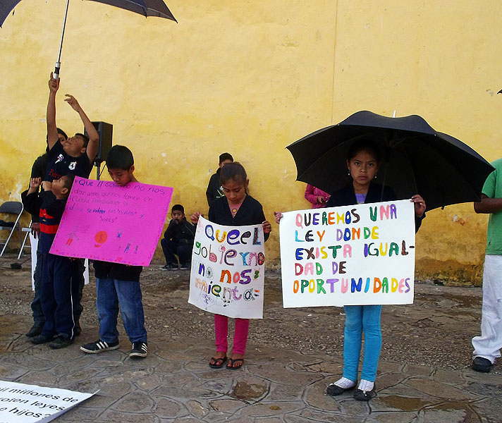 “We want a law with equality of opportunity “ Protest against the new general law on children  rights , San Cristobal de Las Casas, September 24, 2014 © SIPAZ