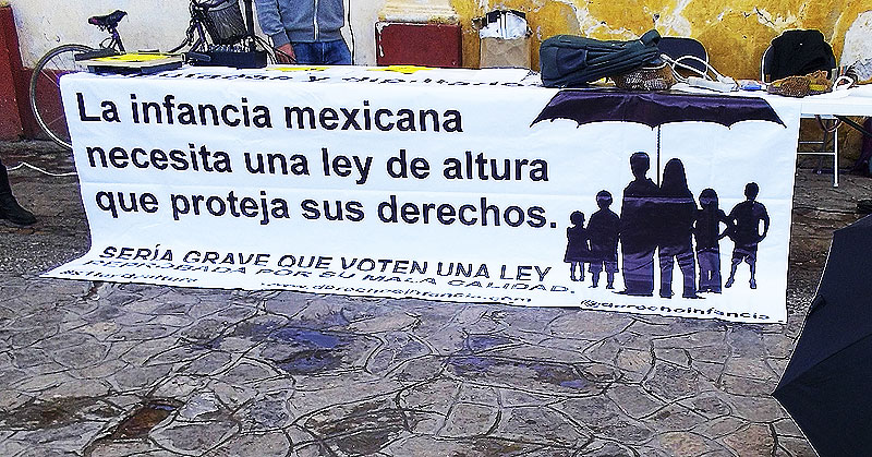 Manifestion pour une loi générale des Droits de l’Enfance à la hauteur, San Cristóbal de Las Casas, 24 septembre 2014 © SIPAZ