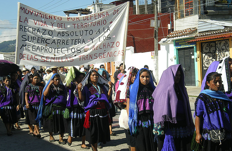 Rechazo absoluto a la carretera SCLC-Palenque y a los megaproyectos, peregrinación del Pueblo Creyente, noviembre de 2015 © SIPAZ