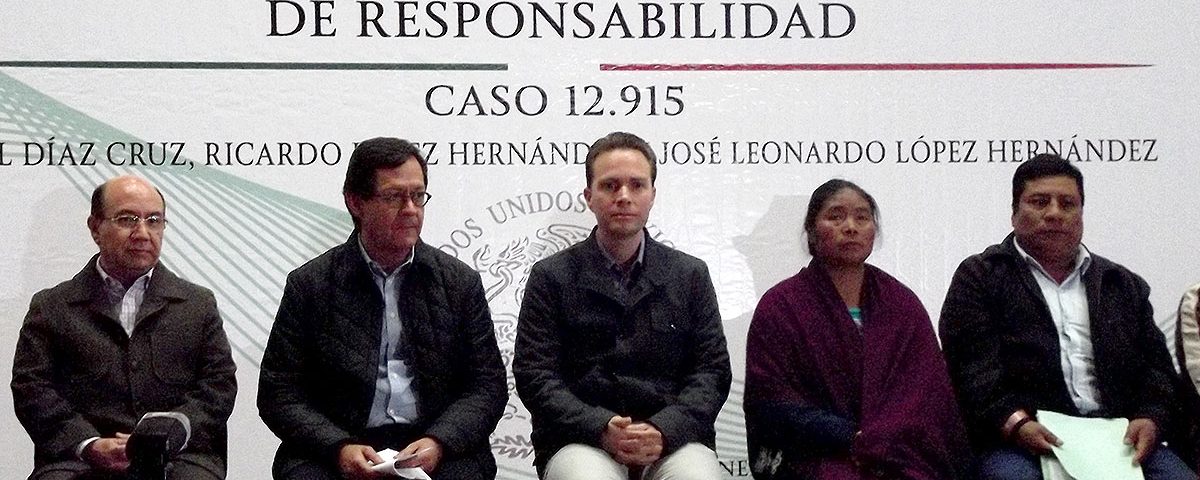 Acto de reconocimiento de responsabilidad del Estado mexicano y firma de un acuerdo de solución amistosa en el Caso El Aguaje. San Cristóbal de Las Casas, Chiapas. Enero de 2016 © SIPAZ