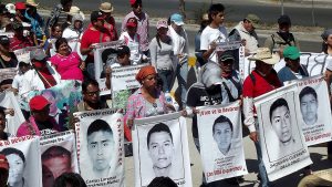 Demonstration im Gedenken an die 43 Vermissten der Normal Rural de Ayotzinapa Schule © SIPAZ Archiv