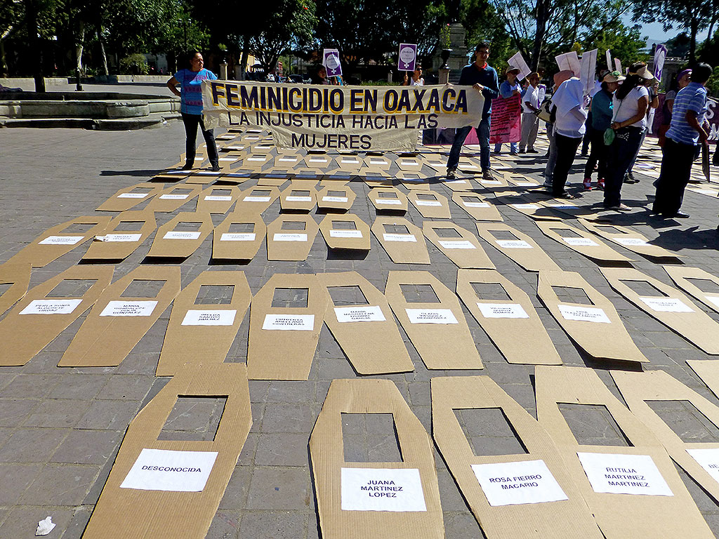 Mobilisierung gegen die Feminicidios in Oaxaca © SIPAZ Archiv, 2013