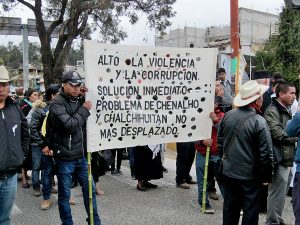 “Alto a la violencia y la corrupción. Solución inmediata al problema Chenalhó Chalchihuitán”, manta en el marco de la peregrinación de Pueblo Creyente, enero de 2018 © SIPAZ