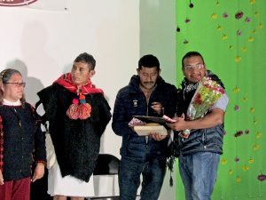 Vidulfo Rosales Sierra en el evento organizado para la entrega del Reconocimiento jTatic Samuel Jcanan Lum, Chiapas, enero de 2018 © SIPAZ