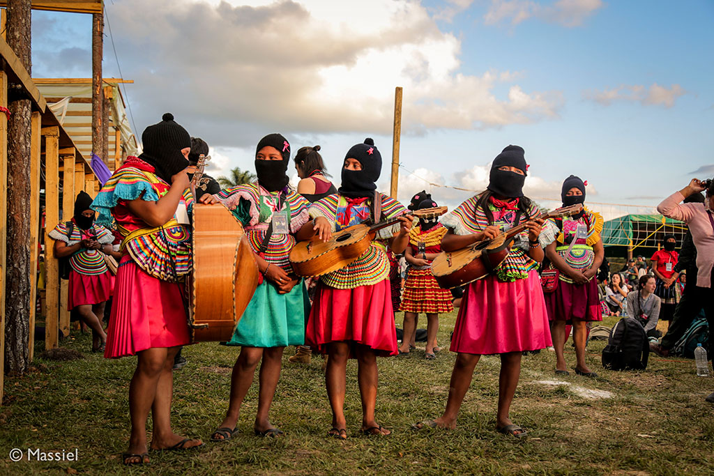 Banda musical del caracol de la Realidad © Massiel Hernández García