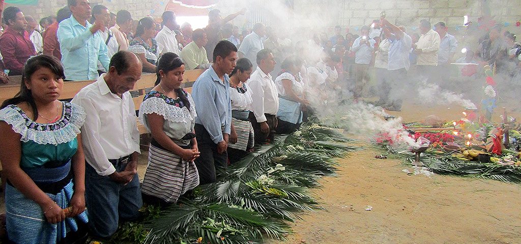 Celebration in which the community positions of the men and women who will make up the Councils of the Community Government formed for the municipality of Chilon were "sown", Bachajon, may 2018 © SIPAZ