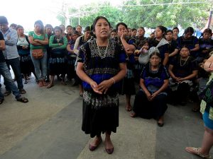 Sit-in de personnes déplacées de Colonia Puebla, municipalité de Chenalhó, face au palais gouvernemental de Tuxtla Gutiérrez, Chiapas, avril 2018 © SIPAZ