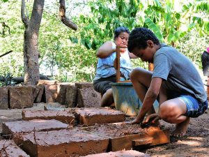 Community reconstruction on the Coast © SweFOR