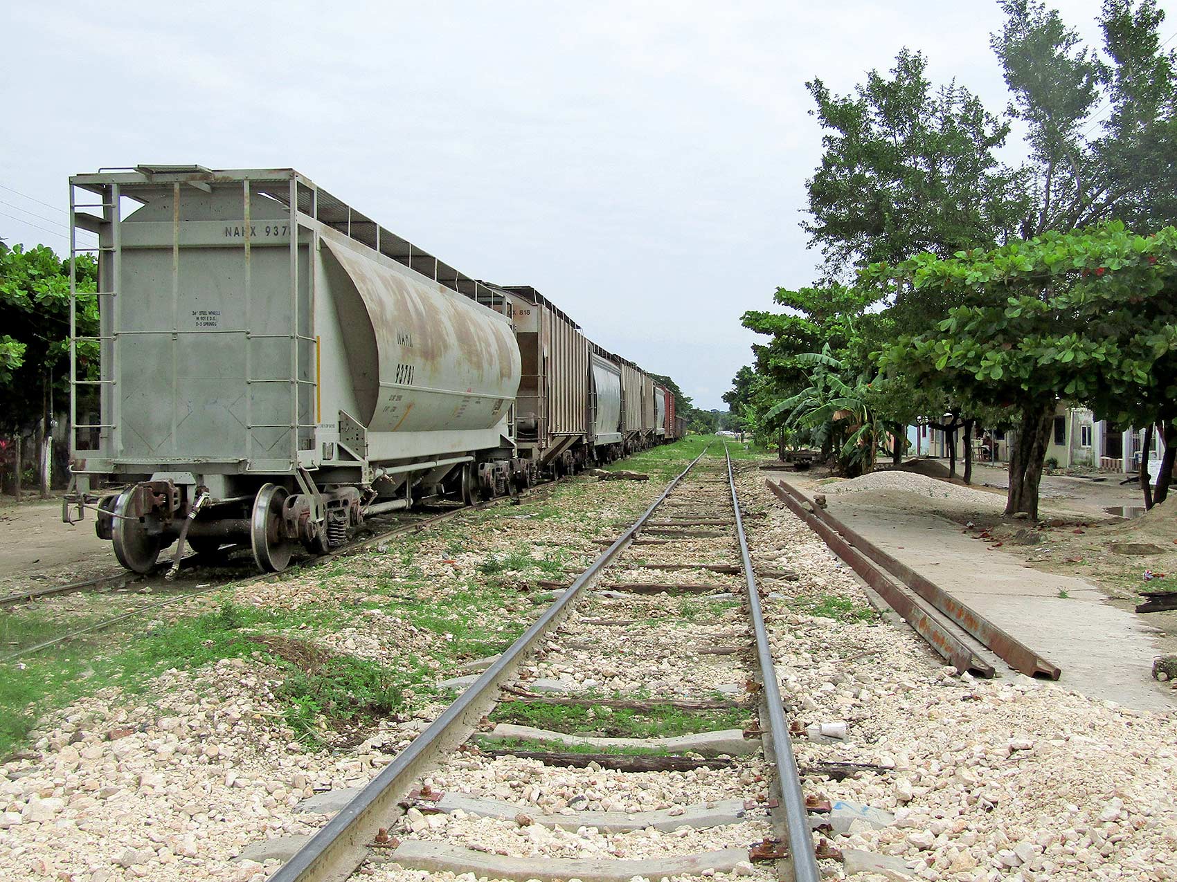 Bahnschienen in Palenque, Chiapas, aktuell © SIPAZ