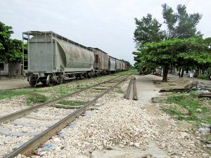 Voes ferrées actuellement - Palenque une des stations prévues par le projet du Train Maya © SIPAZ