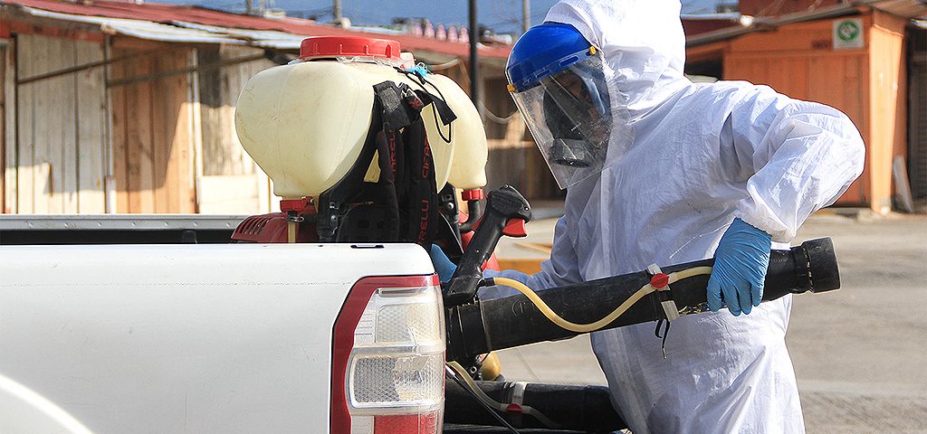 Proceso de sanitización en San Cristóbal de Las Casas © Noé Pineda Arredondo