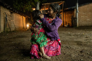 Campagne "Aidez-nous pour que plus de femmes indigènes de la Montagne soient libérées de la violence" © Tlachinollan