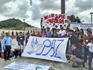 Manifestación en resistencia a la autopista San Cristóbal-Palenque, julio de 2026 © SIPAZ